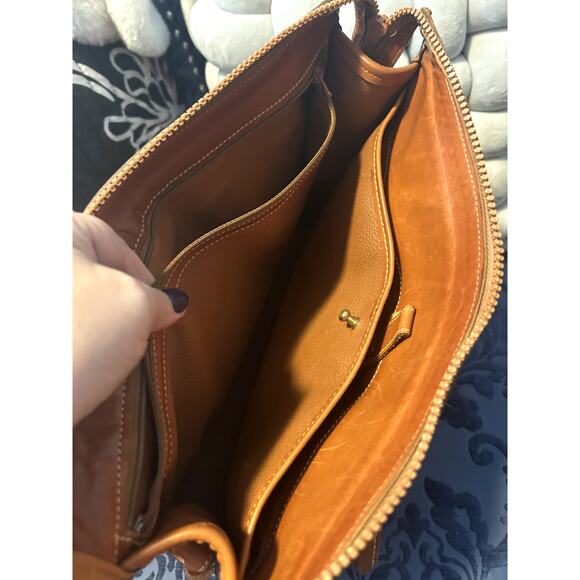 Vintage Dooney and Bourke Black and British Tan Doctor Bag - Picture 4 of 10